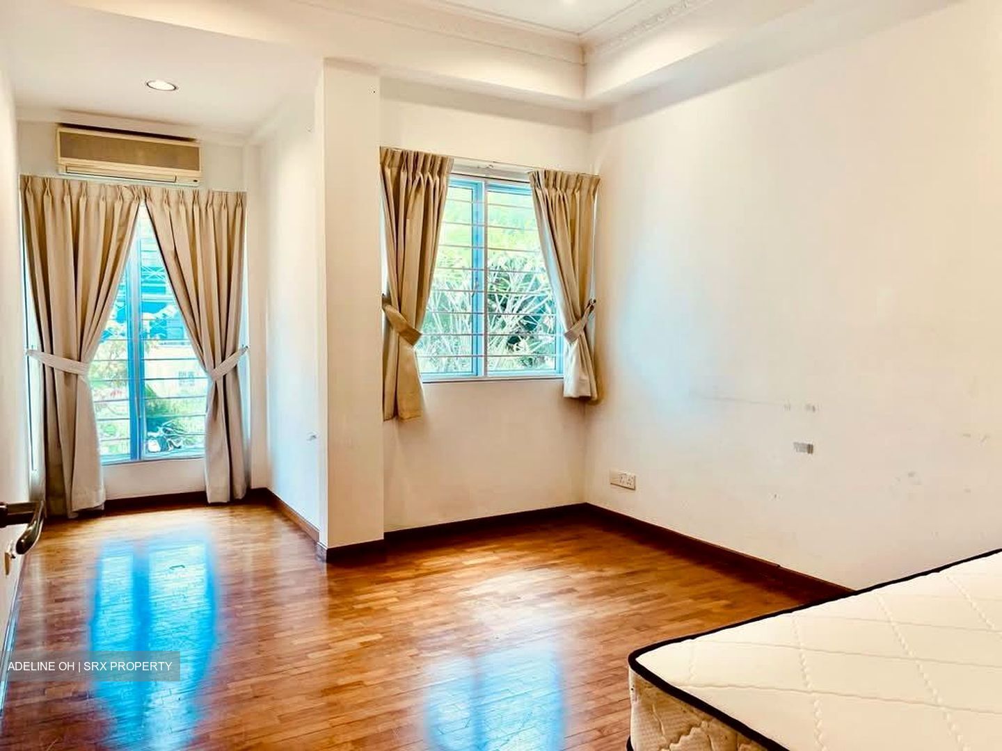 Charlton Park (D19), Semi-Detached #535342301